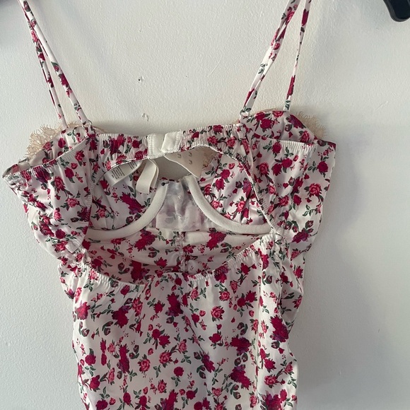 For Love & Lemons Mel rose white red floral bustier cropped top 37431 - Picture 3 of 12